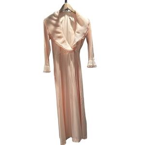 Vintage Vanity Fair Satin Robe/Sleepwear